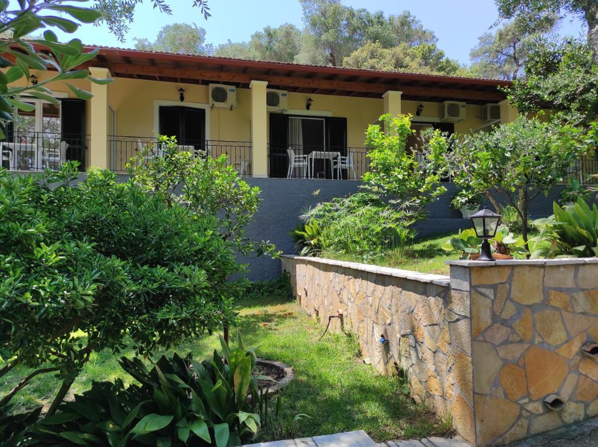 Villa Eleni - Studios Liapades Buitenkant foto